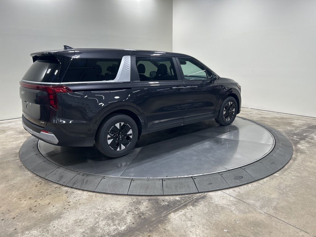 new 2026 Kia Carnival Hybrid car, priced at $40,982