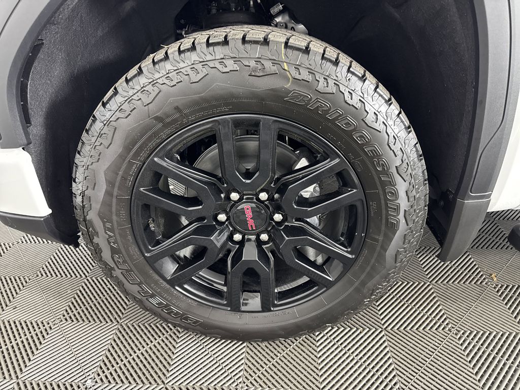 new 2025 GMC Sierra 1500 car, priced at $61,430