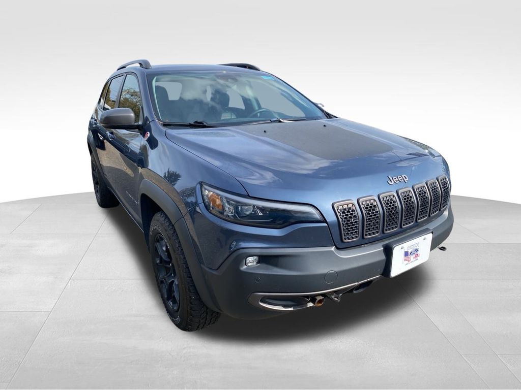 used 2019 Jeep Cherokee car, priced at $18,995