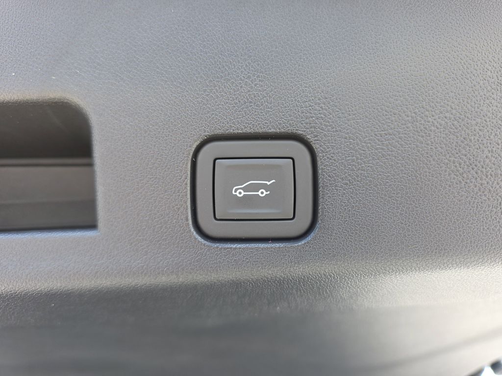 new 2025 Chevrolet Traverse car, priced at $56,658