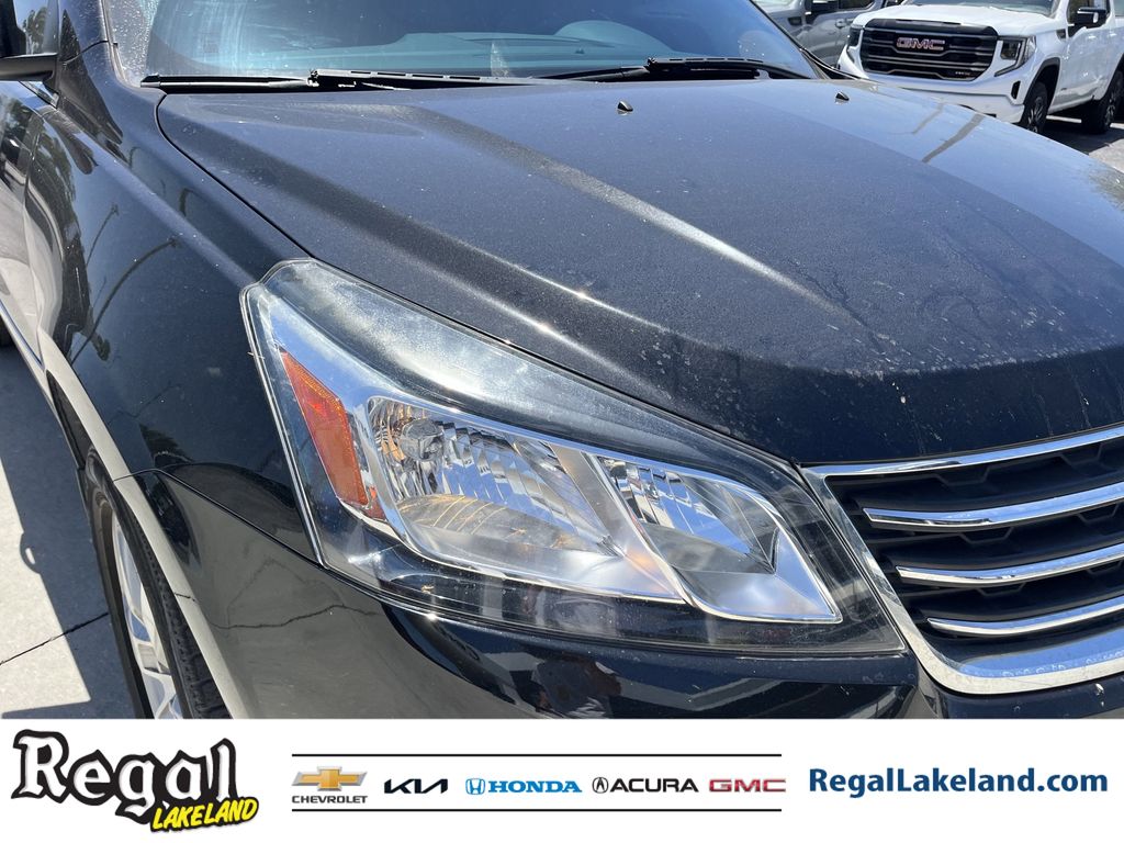 used 2017 Chevrolet Traverse car, priced at $16,194