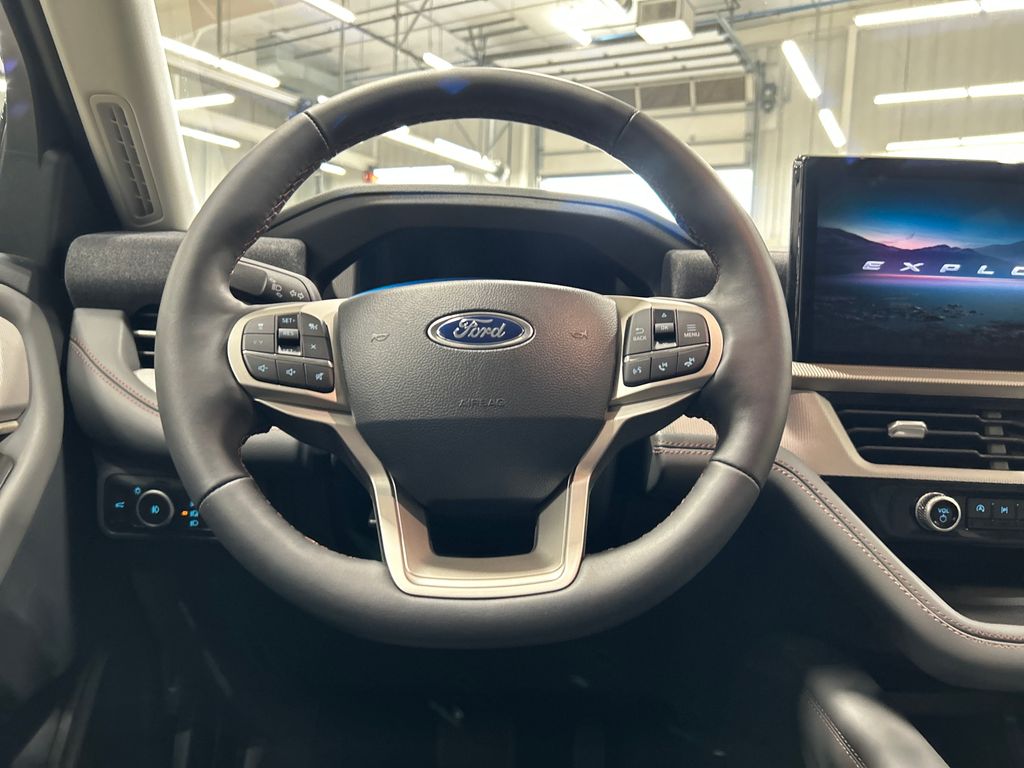 new 2025 Ford Explorer car, priced at $45,826