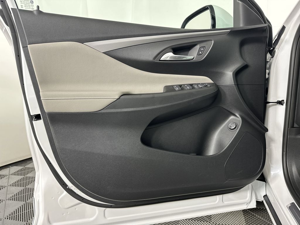 new 2025 Buick Envista car, priced at $30,095