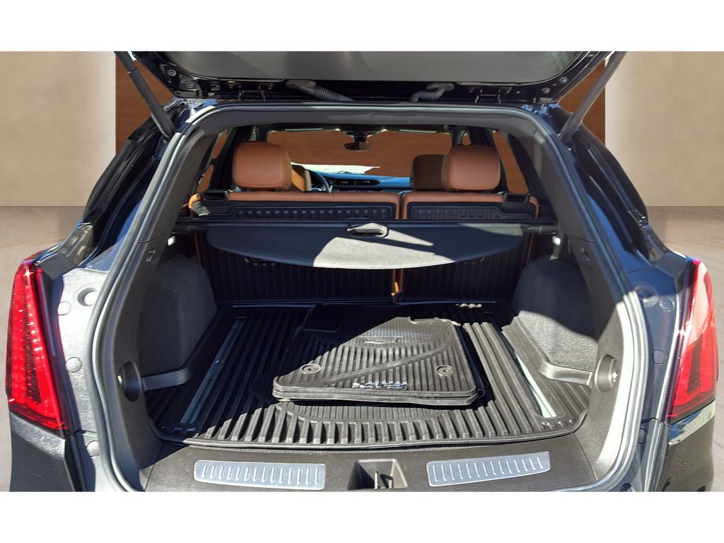 used 2022 Cadillac XT5 car, priced at $36,900