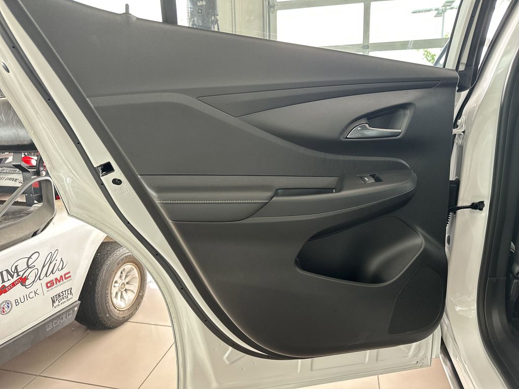 new 2025 Buick Envista car, priced at $31,585