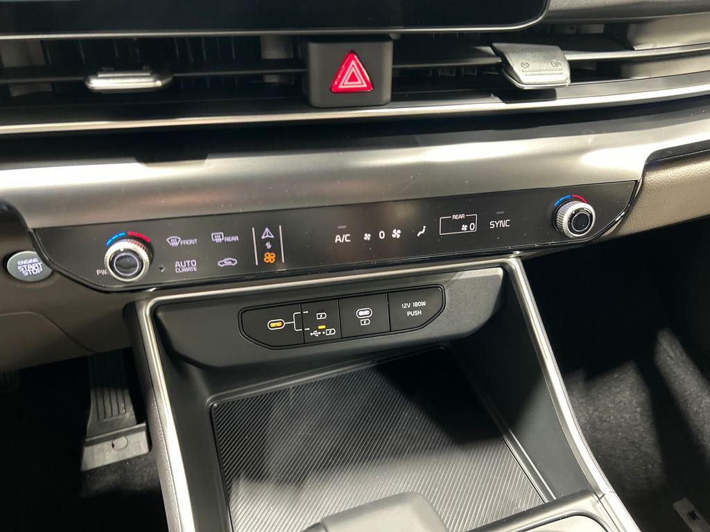 new 2025 Kia Carnival car, priced at $40,870