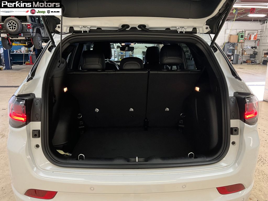 new 2025 Jeep Compass car, priced at $38,107