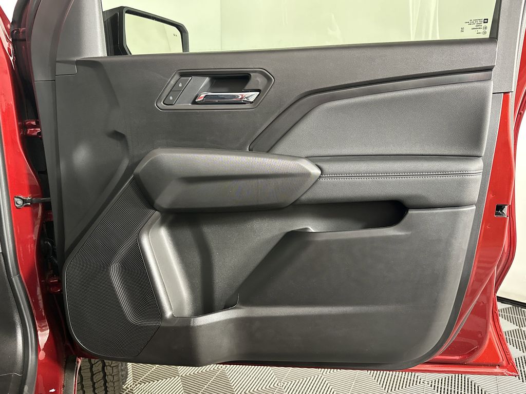 new 2025 GMC Canyon car, priced at $40,995
