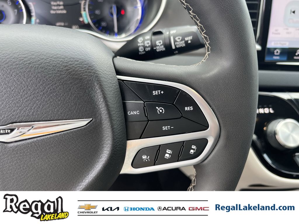 used 2023 Chrysler Pacifica car, priced at $21,294