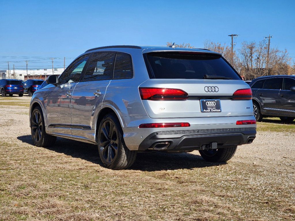 new 2025 Audi Q7 car, priced at $92,350