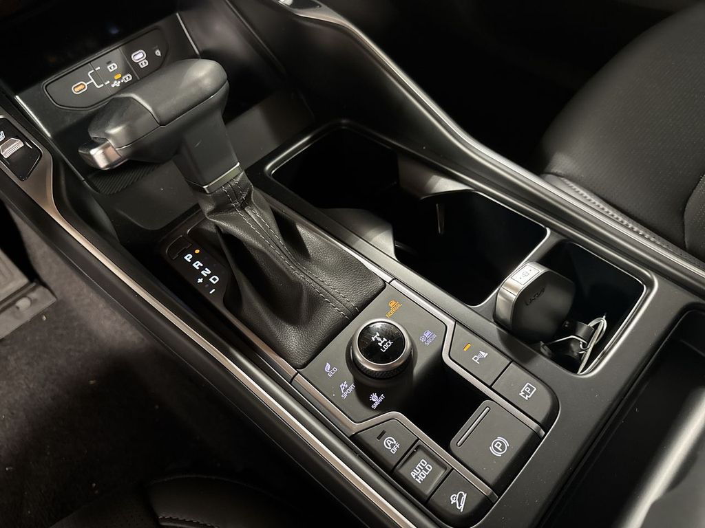 new 2025 Kia Sorento car, priced at $39,911