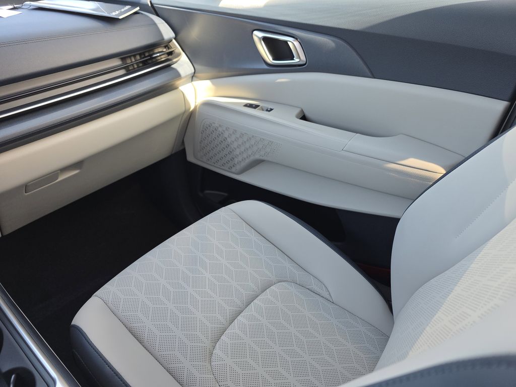 new 2026 Kia Carnival Hybrid car, priced at $43,116