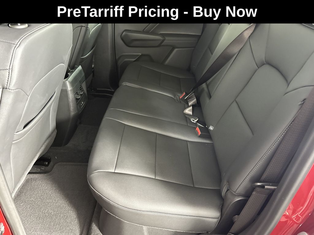 new 2025 GMC Canyon car, priced at $40,995