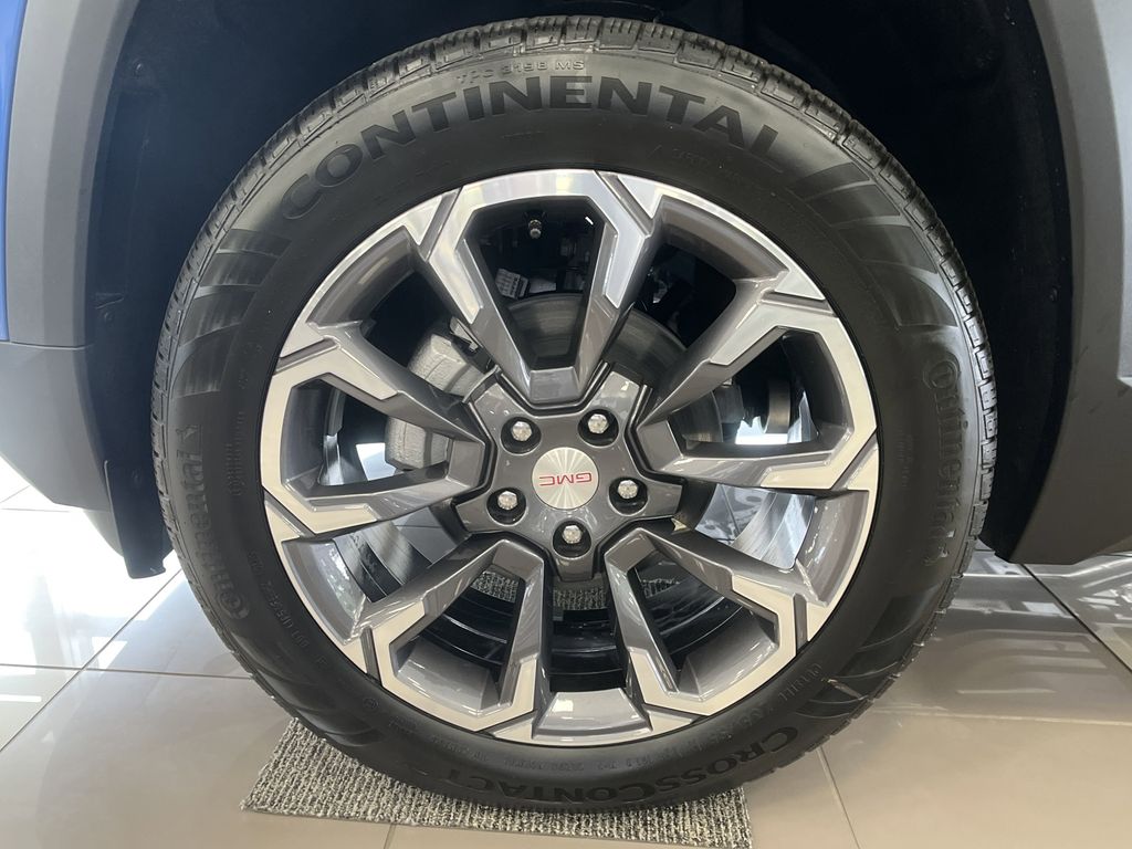 new 2025 GMC Terrain car, priced at $33,590
