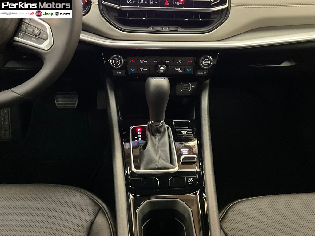 new 2025 Jeep Compass car, priced at $37,007