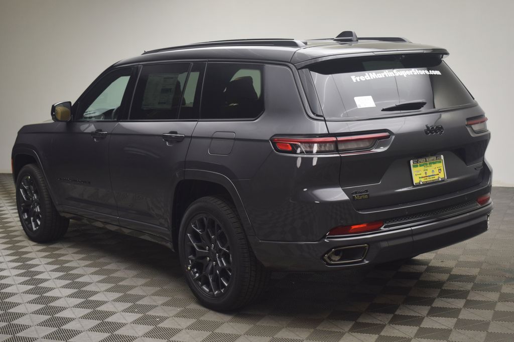 new 2025 Jeep Grand Cherokee L car, priced at $70,107