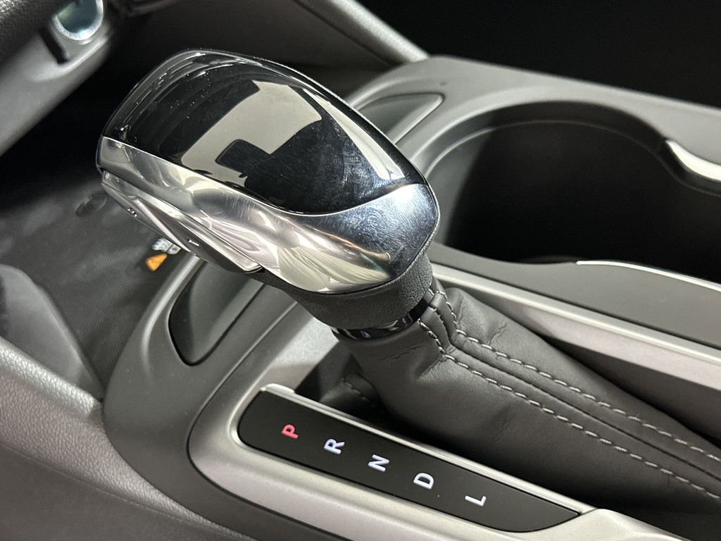 new 2025 Buick Envista car, priced at $25,685