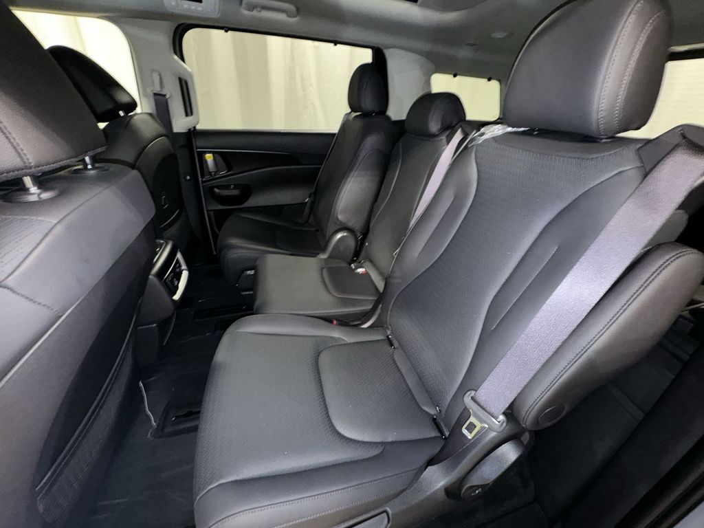 new 2025 Kia Carnival car, priced at $47,912