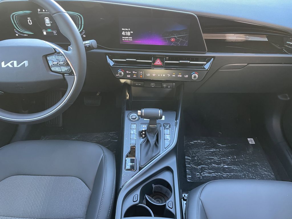 new 2025 Kia Niro car, priced at $29,867