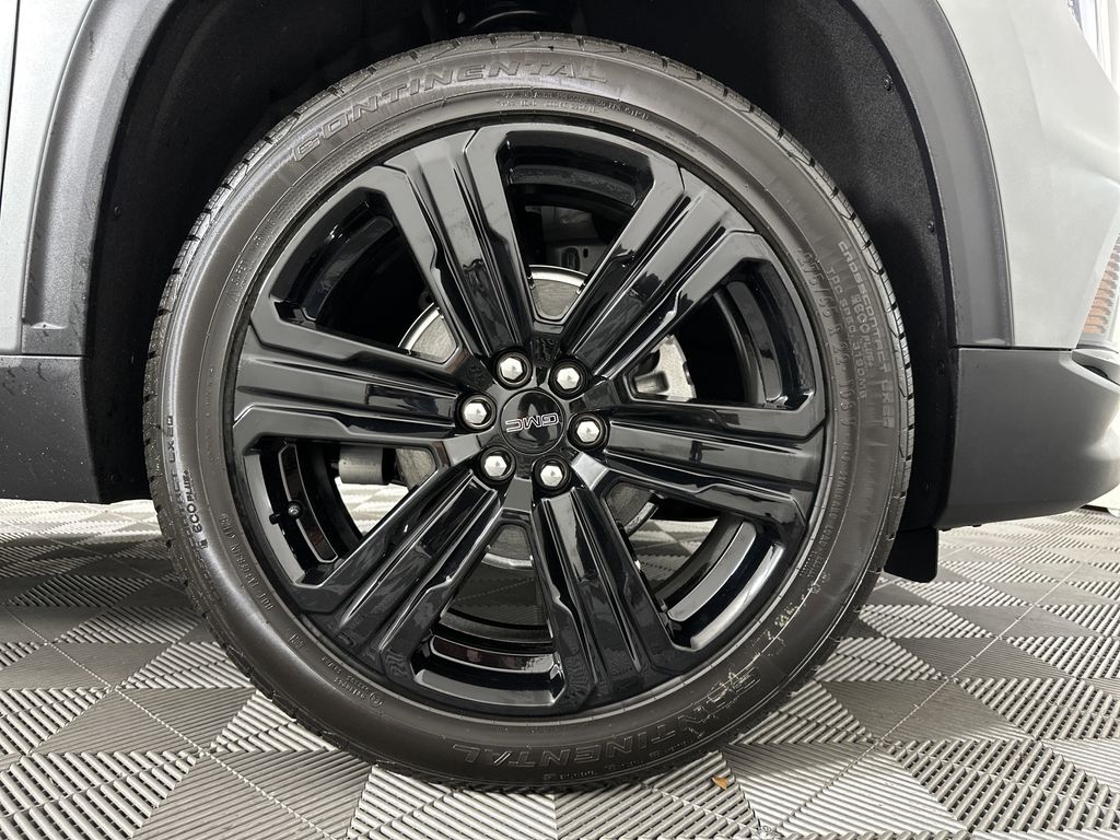 new 2025 GMC Acadia car, priced at $50,624