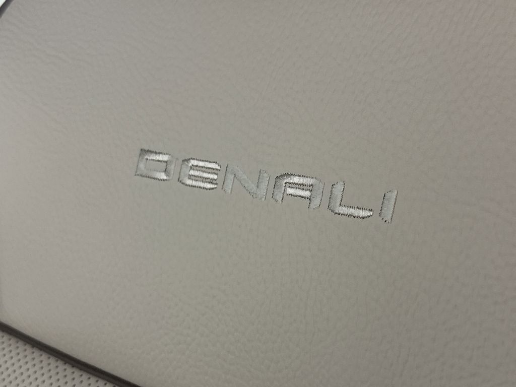 new 2025 GMC Yukon XL car, priced at $92,359