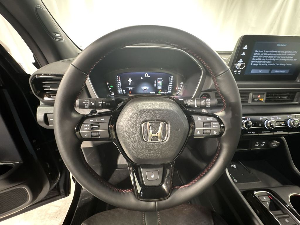 new 2025 Honda Pilot car, priced at $56,075