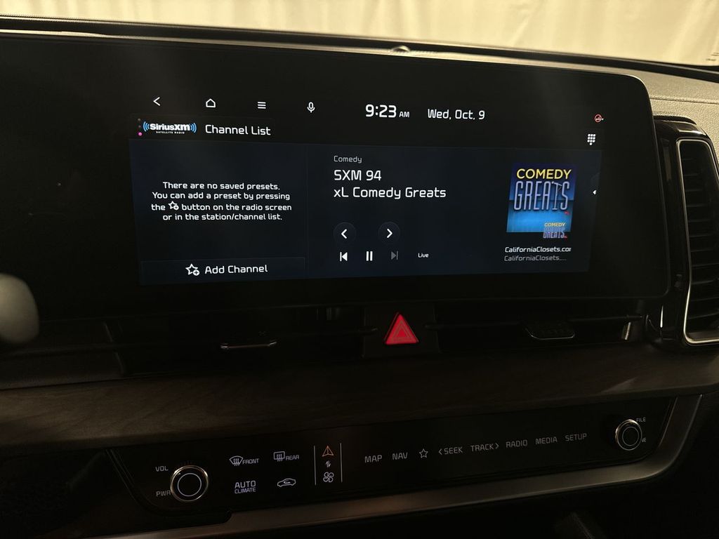 new 2025 Kia Sportage Plug-In Hybrid car, priced at $45,042