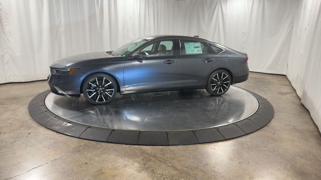 new 2025 Honda Accord Hybrid car, priced at $40,450