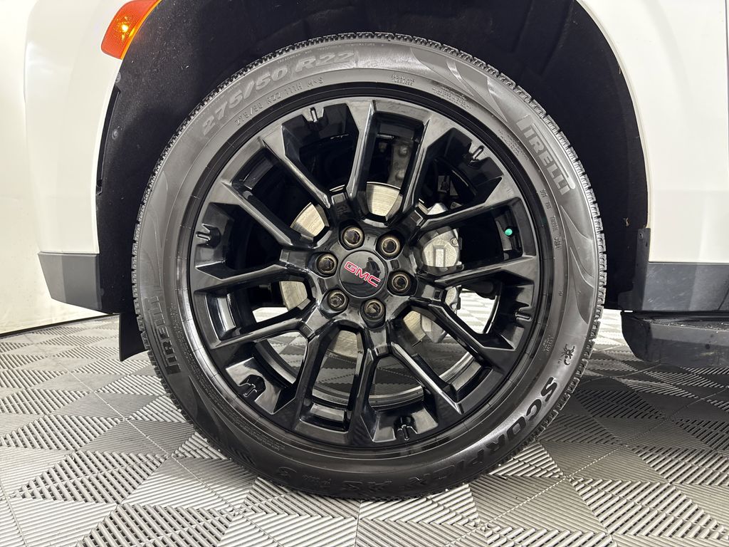 used 2023 GMC Yukon XL car, priced at $55,697