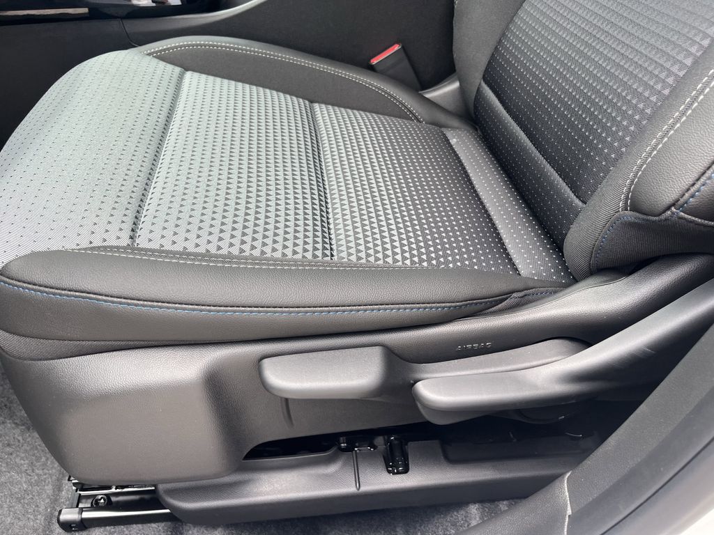 new 2025 Chevrolet Trax car, priced at $24,825