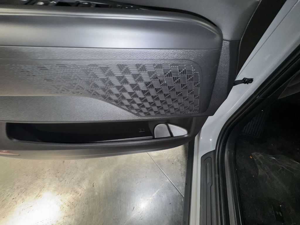 new 2025 Kia Carnival car, priced at $47,912