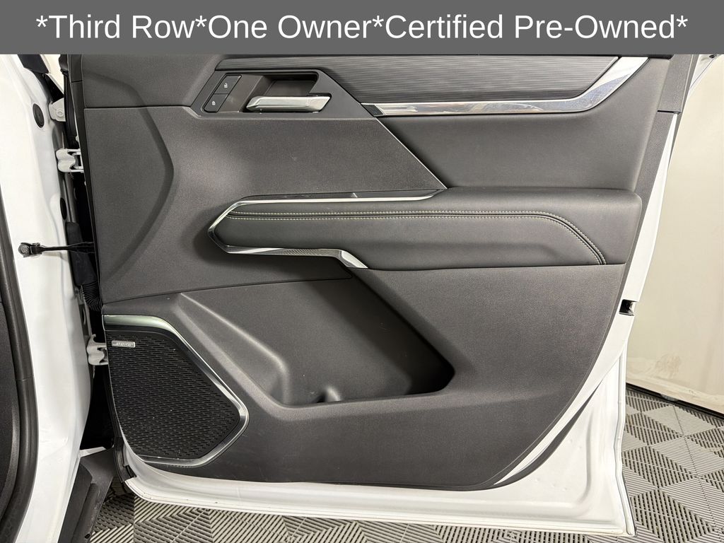 used 2024 GMC Acadia car, priced at $41,999