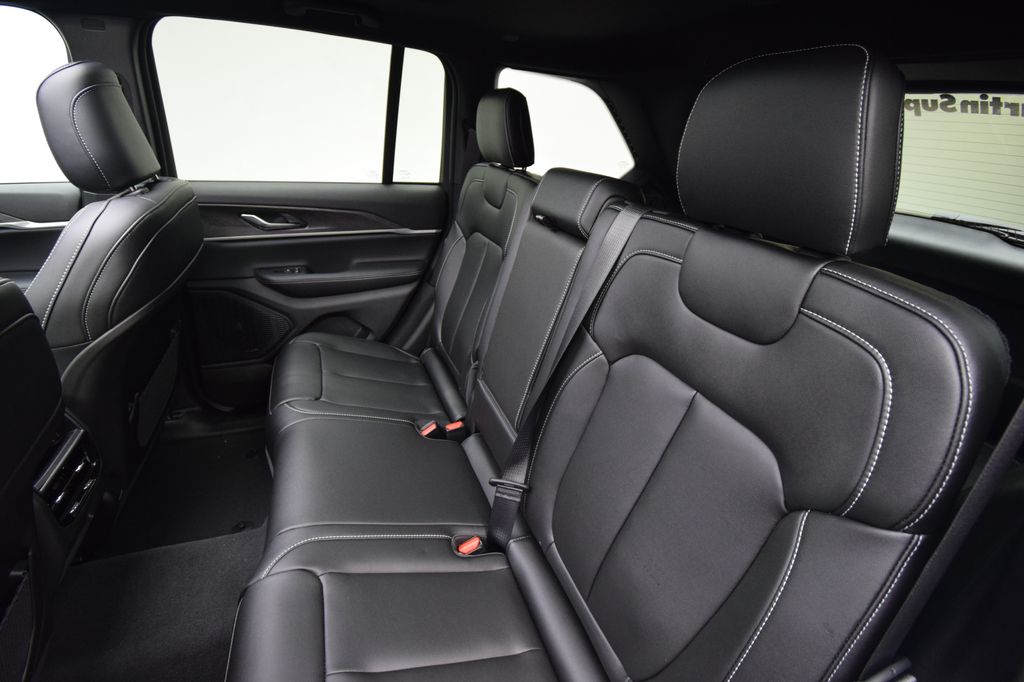 new 2025 Jeep Grand Cherokee car, priced at $44,150