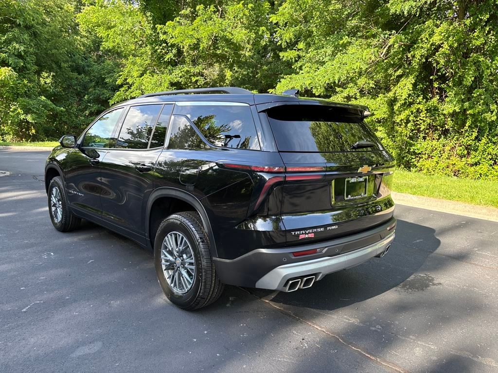 new 2025 Chevrolet Traverse car, priced at $44,695