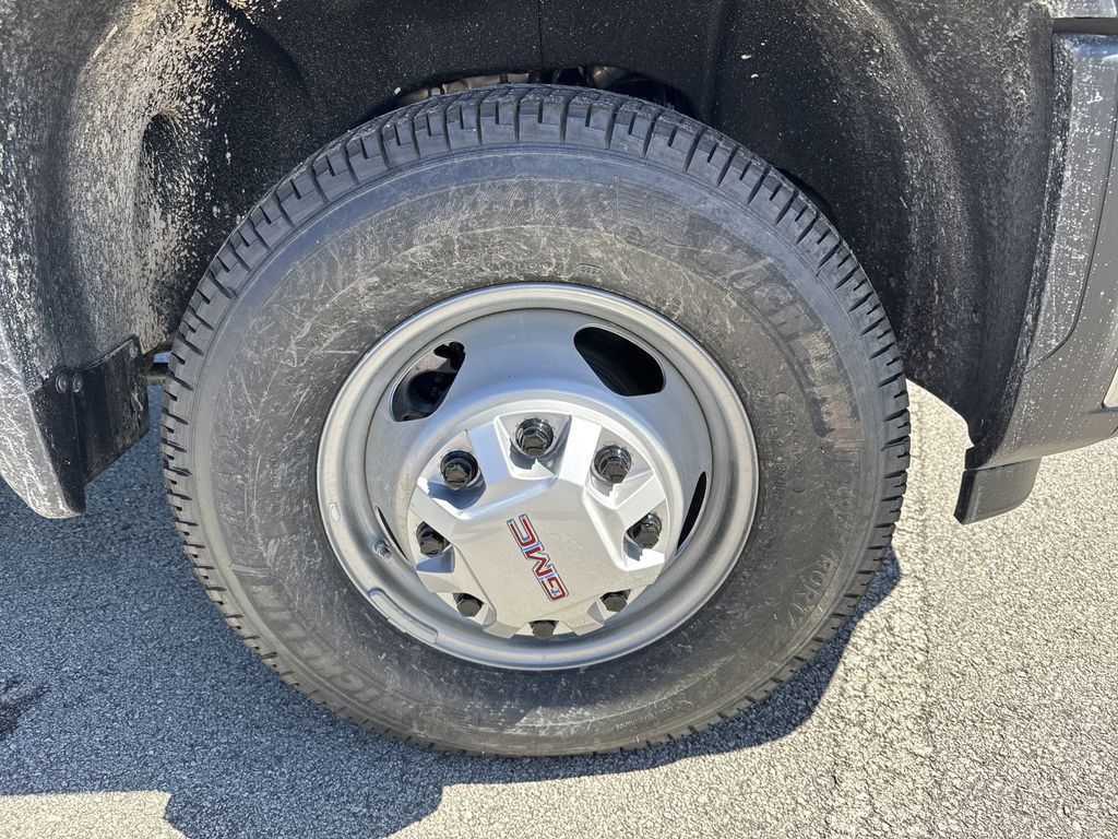 new 2025 GMC Sierra 3500HD car, priced at $54,618