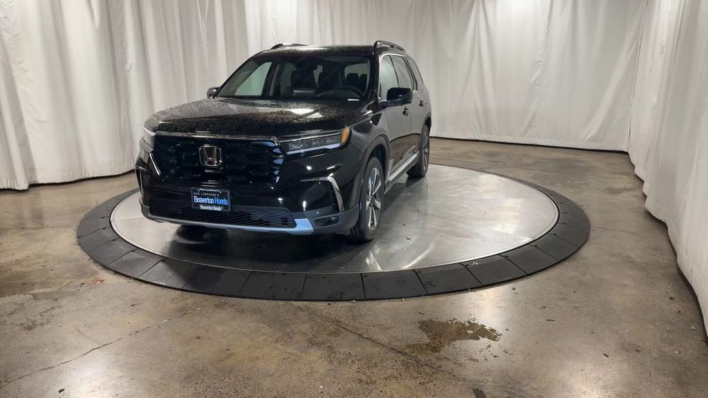 new 2025 Honda Pilot car, priced at $54,530