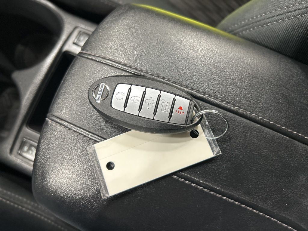 used 2019 Nissan Rogue car, priced at $17,957