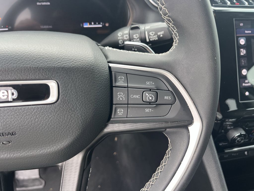 used 2024 Jeep Grand Cherokee car, priced at $29,795