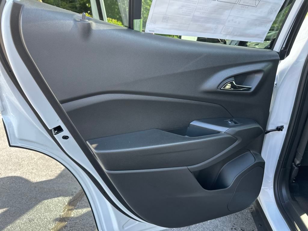 new 2025 Chevrolet Trax car, priced at $25,895