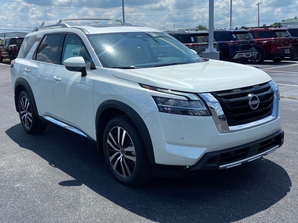 new 2024 Nissan Pathfinder car, priced at $47,135