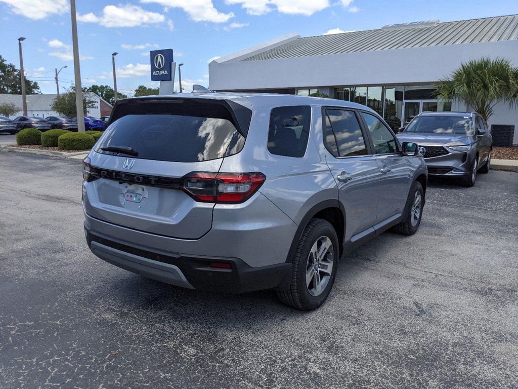 new 2025 Honda Pilot car, priced at $43,195