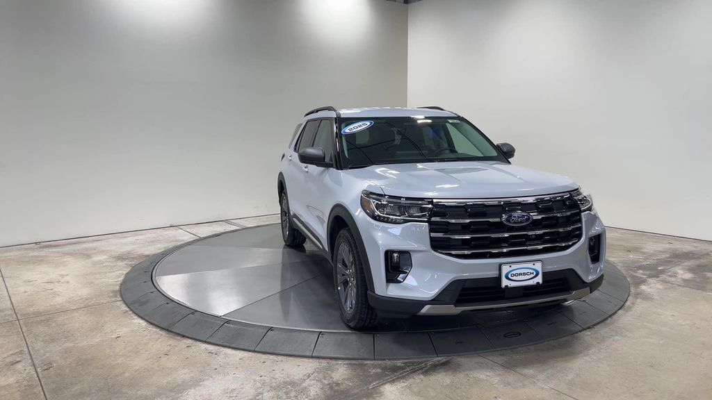 new 2025 Ford Explorer car, priced at $45,826
