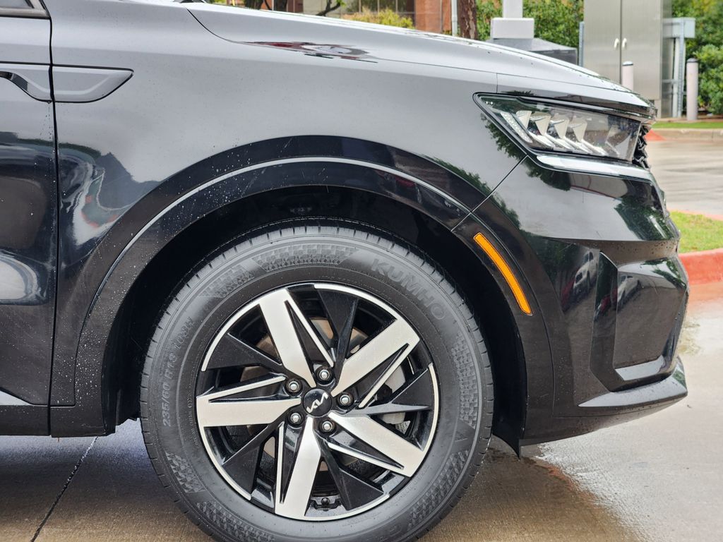 used 2022 Kia Sorento car, priced at $24,944