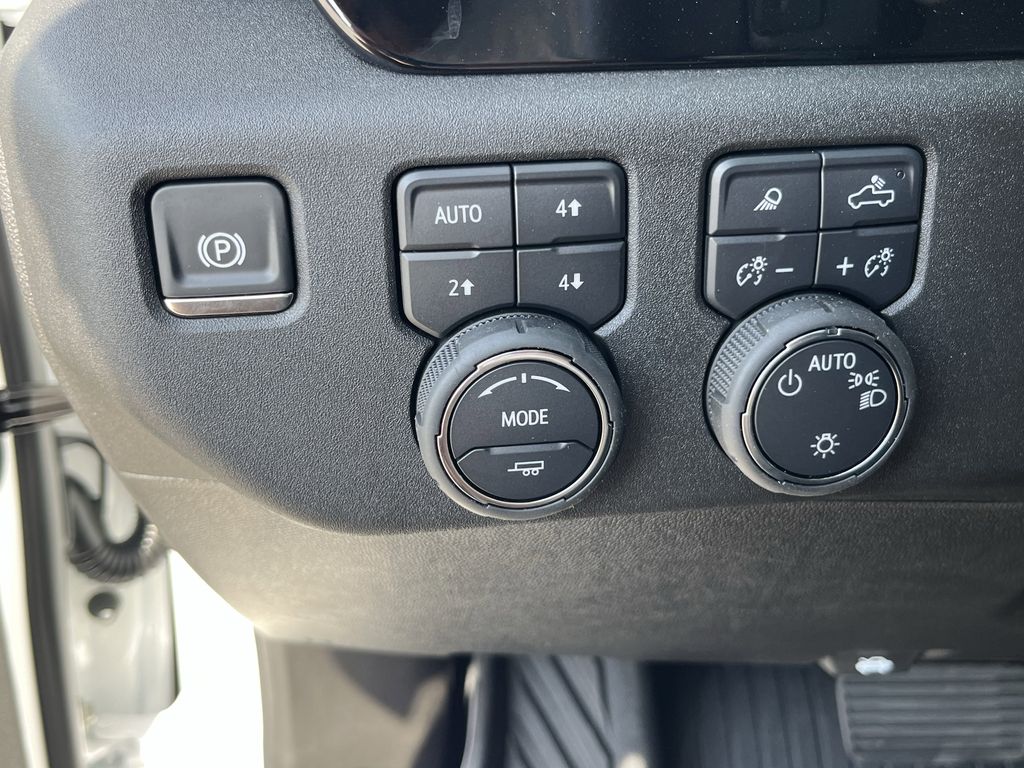 new 2025 Chevrolet Silverado 1500 car, priced at $54,389