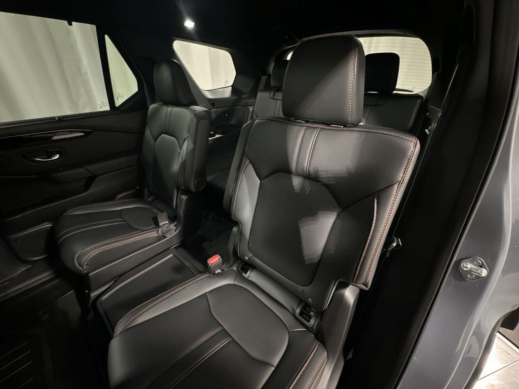 new 2025 Honda Pilot car, priced at $51,305
