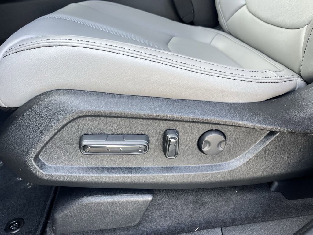 new 2025 Honda Pilot car, priced at $47,942