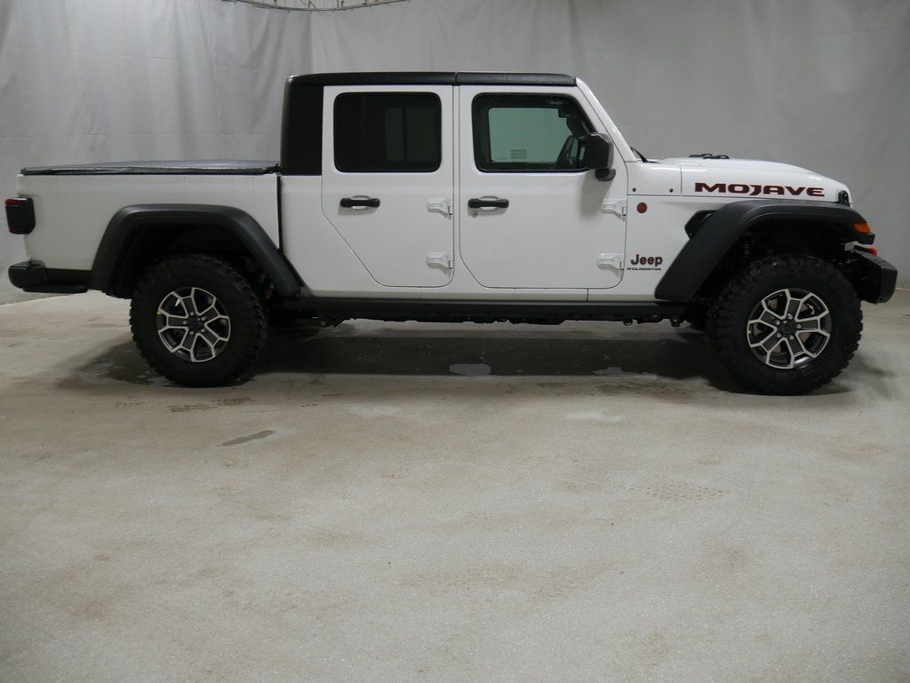 new 2024 Jeep Gladiator car, priced at $55,842