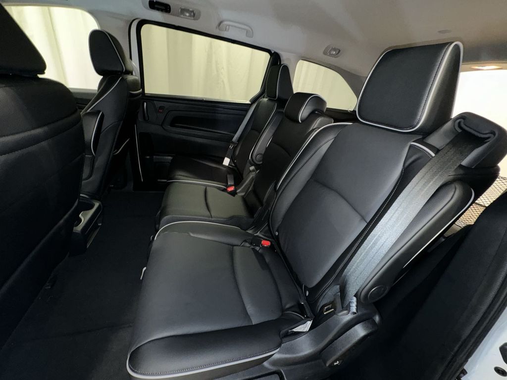 new 2025 Honda Odyssey car, priced at $48,815