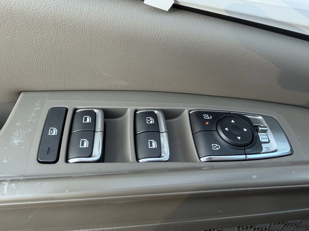 new 2026 Kia Carnival Hybrid car, priced at $38,702