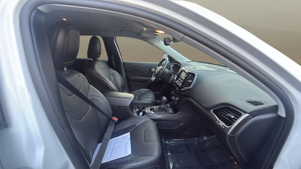 used 2020 Jeep Cherokee car, priced at $20,900